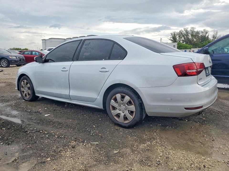 3VW2B7AJXHM274640