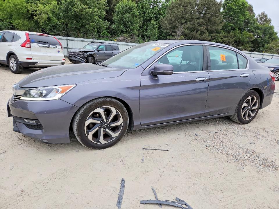 2017 HONDA ACCORD — VIN 1HGCR2F96HA156250