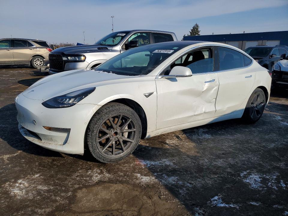 2018 TESLA MODEL 3 — VIN 5YJ3E1EA3JF052182