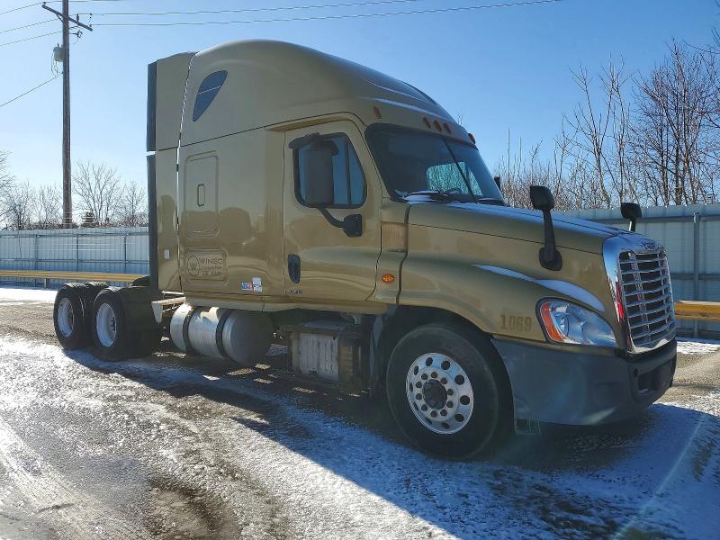 2015 FREIGHTLINER CASCADIA 1 — VIN 3AKJGLD5XFSGM1848