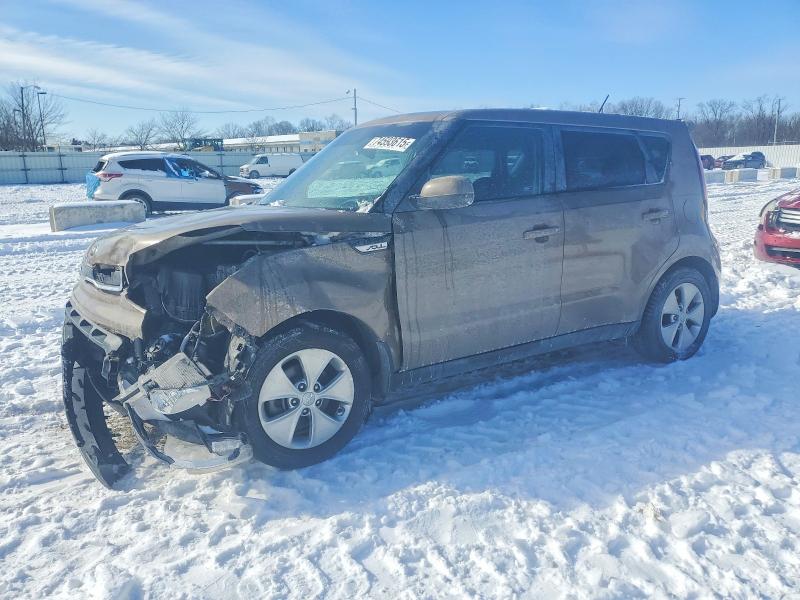 2015 KIA SOUL — VIN KNDJN2A27F7176447