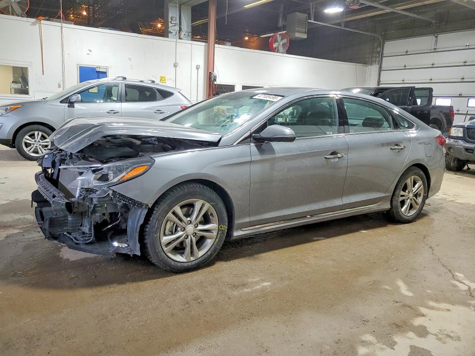 2019 HYUNDAI SONATA — VIN 5NPE34AF1KH738483