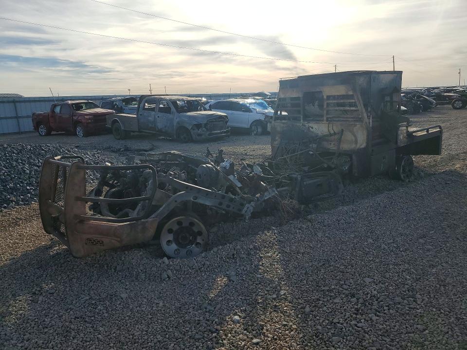 2022 FORD F350 — VIN 1FT8W3BN4NEF46211