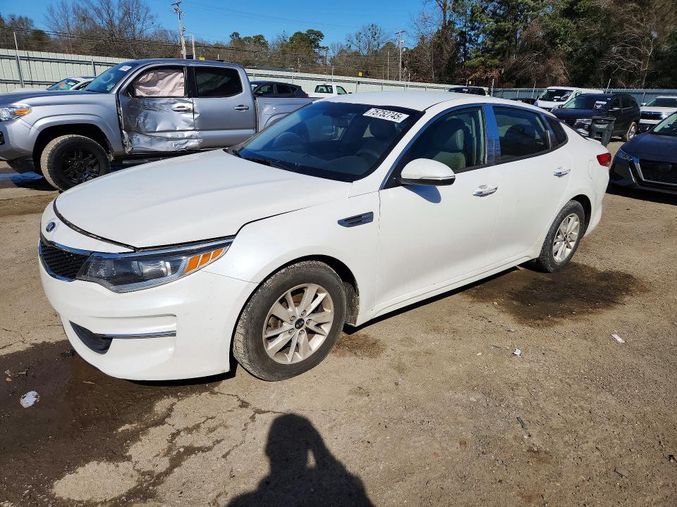 2016 KIA OPTIMA LX — VIN KNAGT4L35G5100821