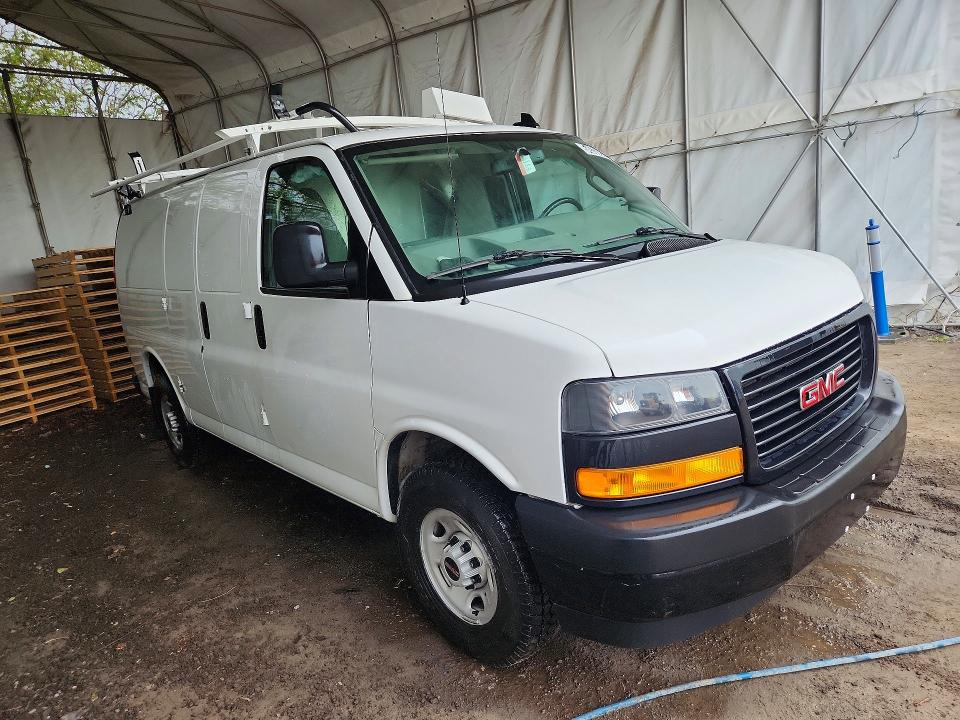 1GTW7AF78M1303902