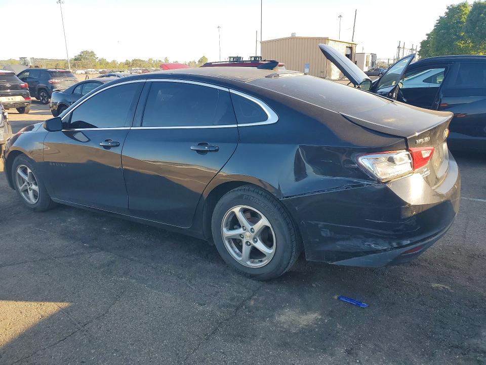 1G1ZB5ST4GF303658