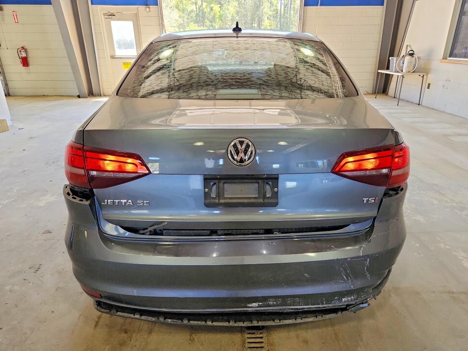 3VWDB7AJ1HM372576