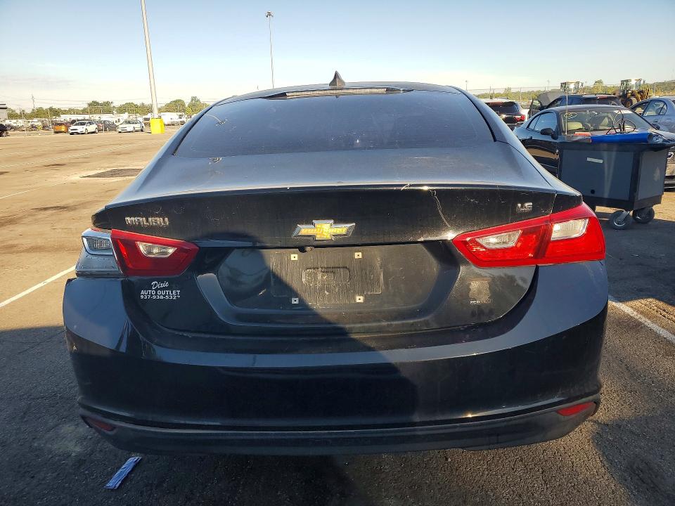 1G1ZB5ST4GF303658