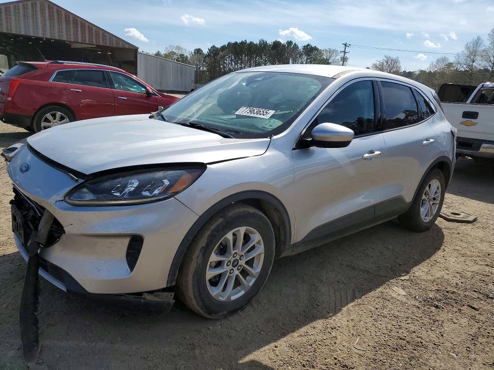 2020 FORD ESCAPE — VIN 1FMCU0G6XLUB38584