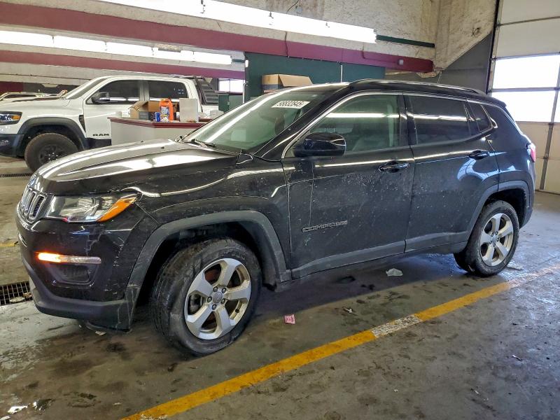 2018 JEEP COMPASS LA — VIN 3C4NJDBB9JT373289