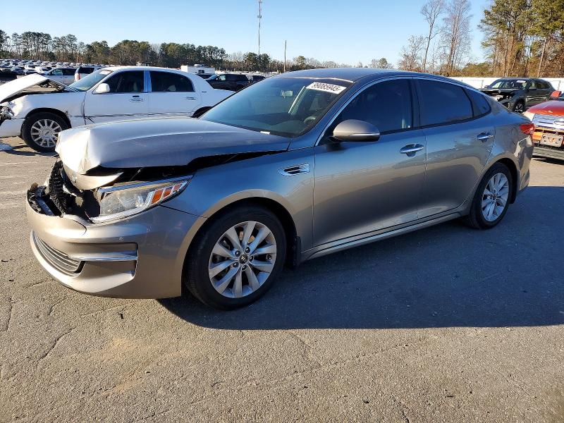 2018 KIA OPTIMA — VIN 5XXGT4L33JG252280