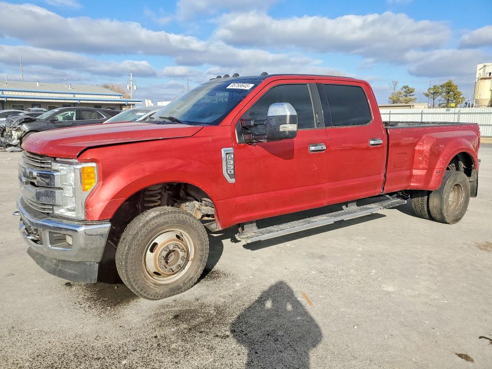 2018 FORD F350 — VIN 1FT8W3DTXJEB09383