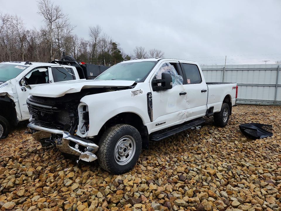 2023 FORD F350 — VIN 1FT8W3BT8PEC30490
