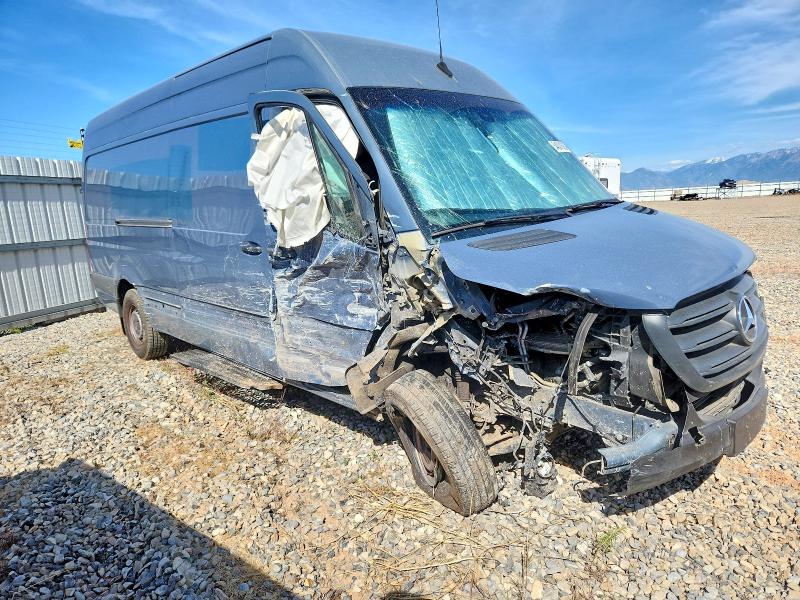 WD4PF1CD7KP141830