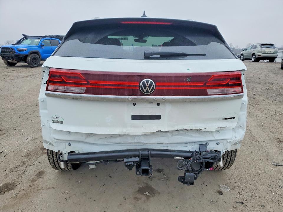 1V2HE2CA5SC213630
