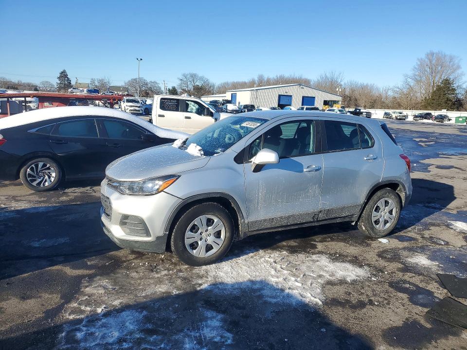 2017 CHEVROLET TRAX LS — VIN 3GNCJKSB1HL285673