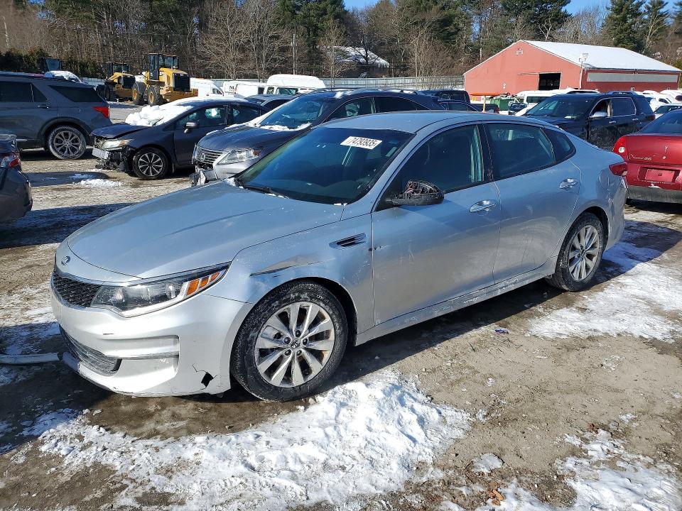 2017 KIA OPTIMA — VIN 5XXGT4L32HG148051