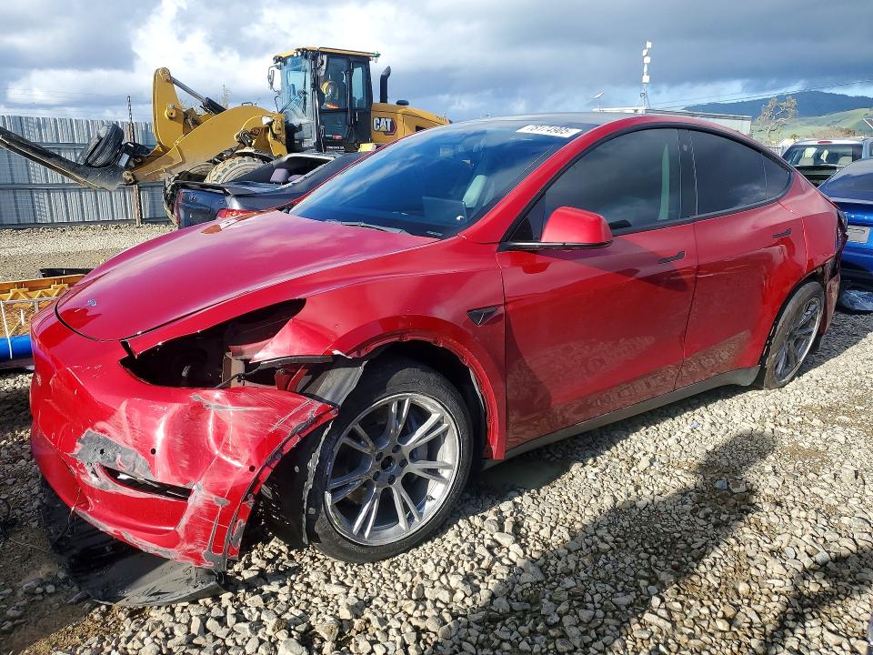 2022 TESLA MODEL Y — VIN 7SAYGDEE6NF536828