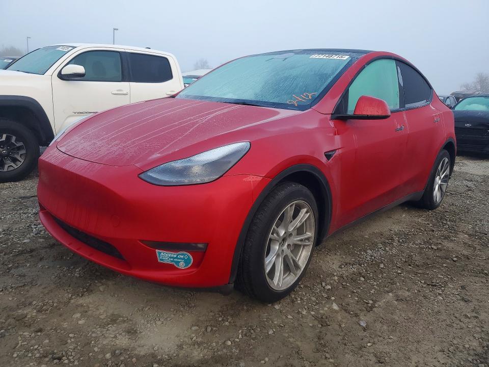 2023 TESLA MODEL Y — VIN 7SAYGDEE2PF747544