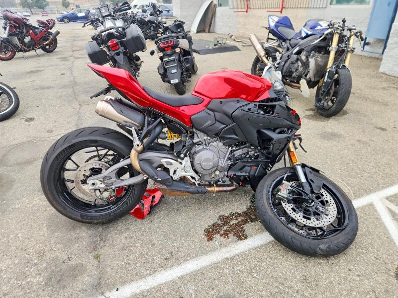 2025 DUCATI STREETFIGHTER — VIN ZDMFAU8T9SB000457