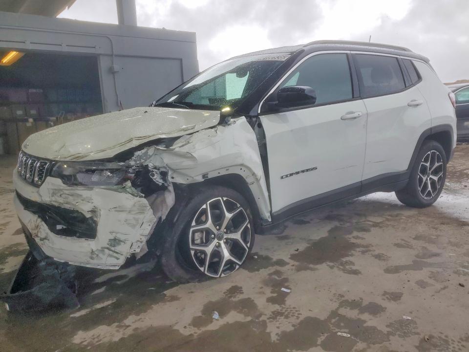 2025 JEEP COMPASS — VIN 3C4NJDCNXST598038
