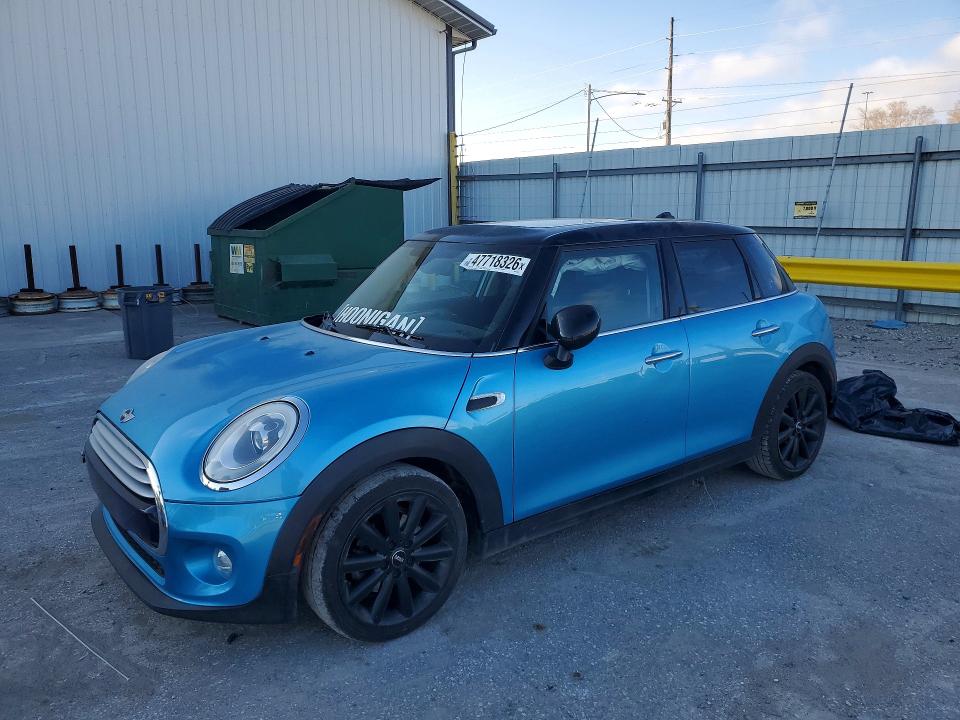 2015 MINI COOPER — VIN WMWXS5C5XFT828851