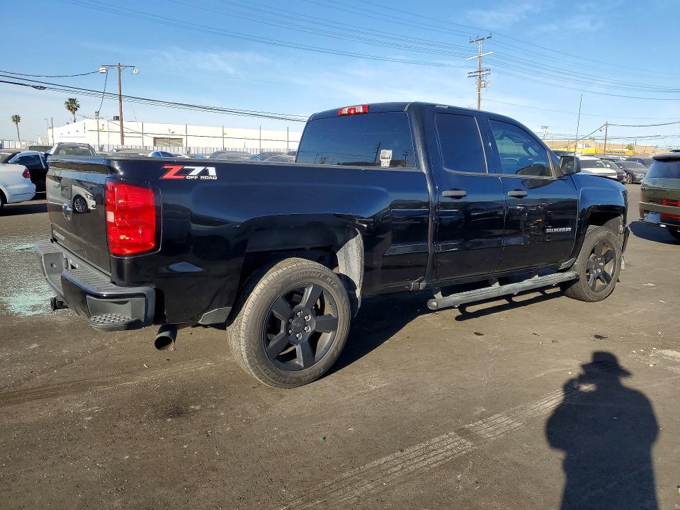 1GCRCPEC5JZ295801