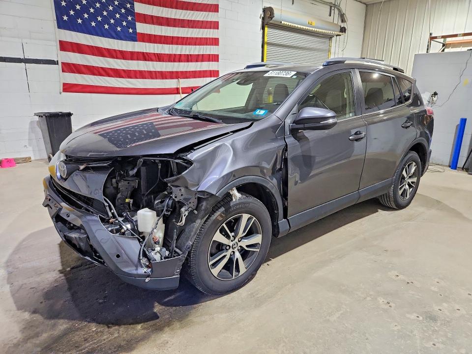2017 TOYOTA RAV4 — VIN JTMRFREV5HJ126570