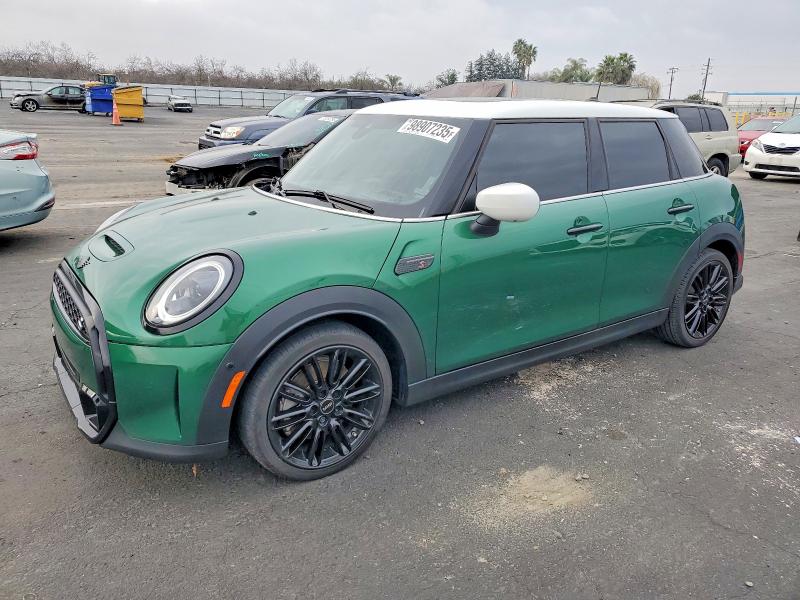 2024 MINI COOPER — VIN WMW53DK05R2U40781