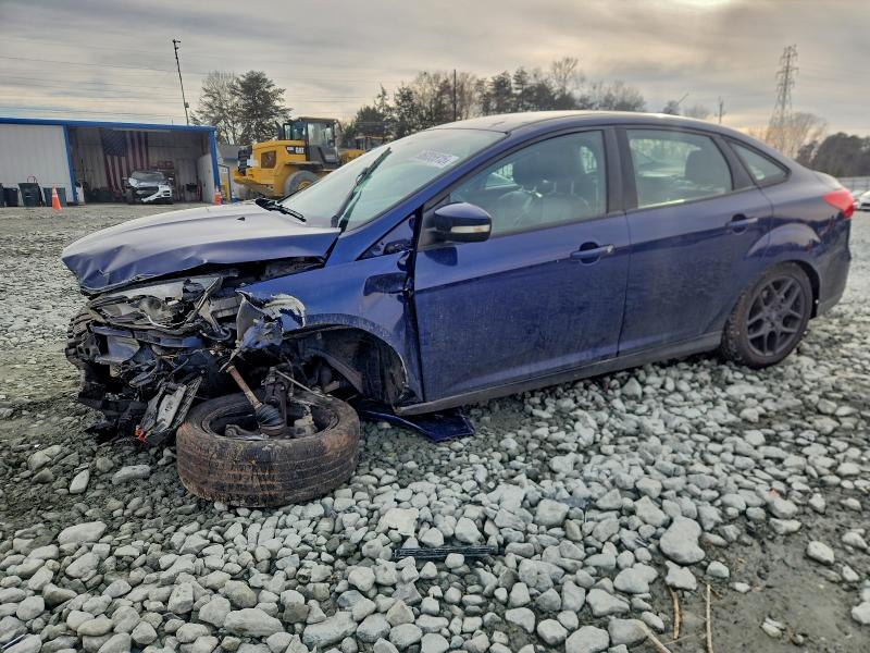 2016 FORD FOCUS SE — VIN 1FADP3F27GL307607