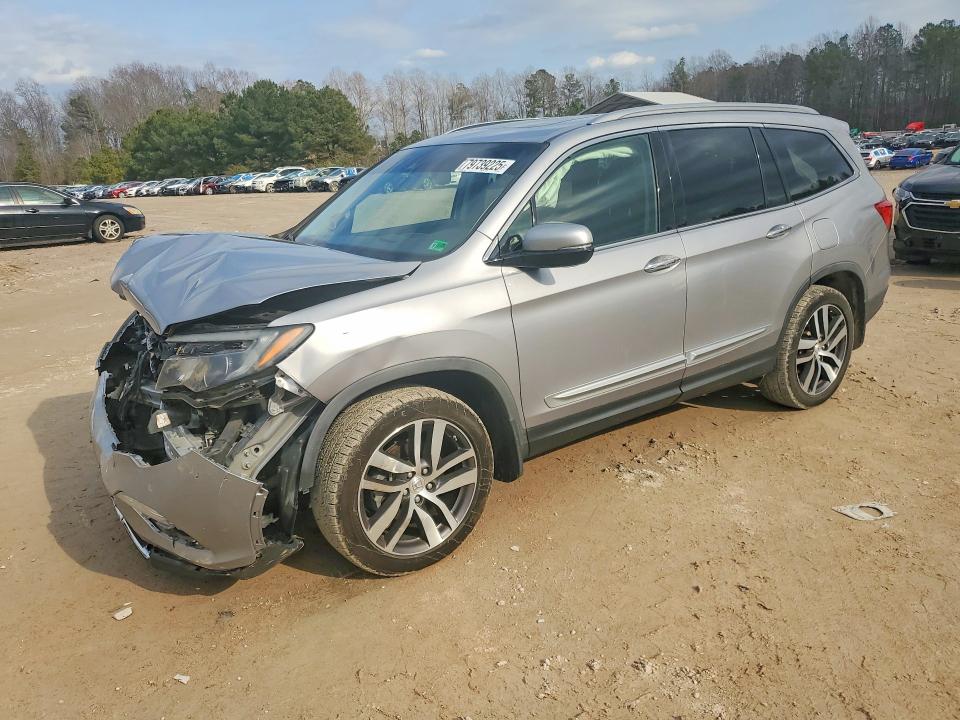 2017 HONDA PILOT — VIN 5FNYF6H0XHB064049