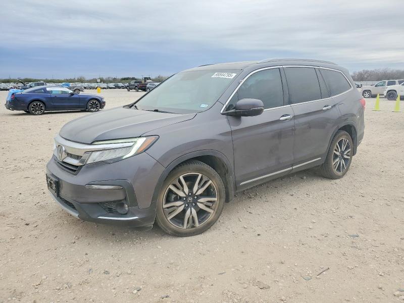 2022 HONDA PILOT TOUR — VIN 5FNYF5H92NB006599