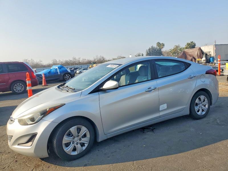 2016 HYUNDAI ELANTRA SE — VIN 5NPDH4AE1GH756090