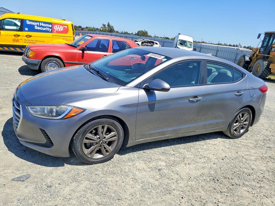 2018 HYUNDAI ELANTRA — VIN 5NPD84LF8JH305929