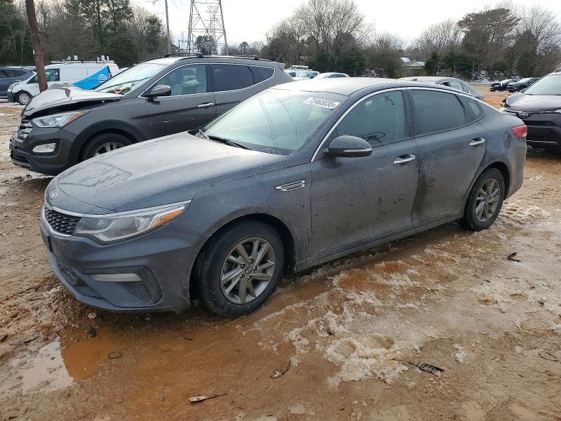2019 KIA OPTIMA LX — VIN 5XXGT4L31KG322487