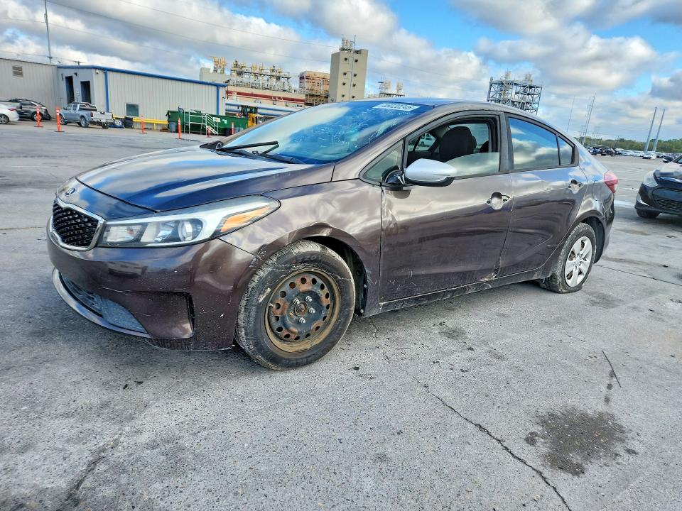 2017 KIA FORTE — VIN 3KPFK4A7XHE006558