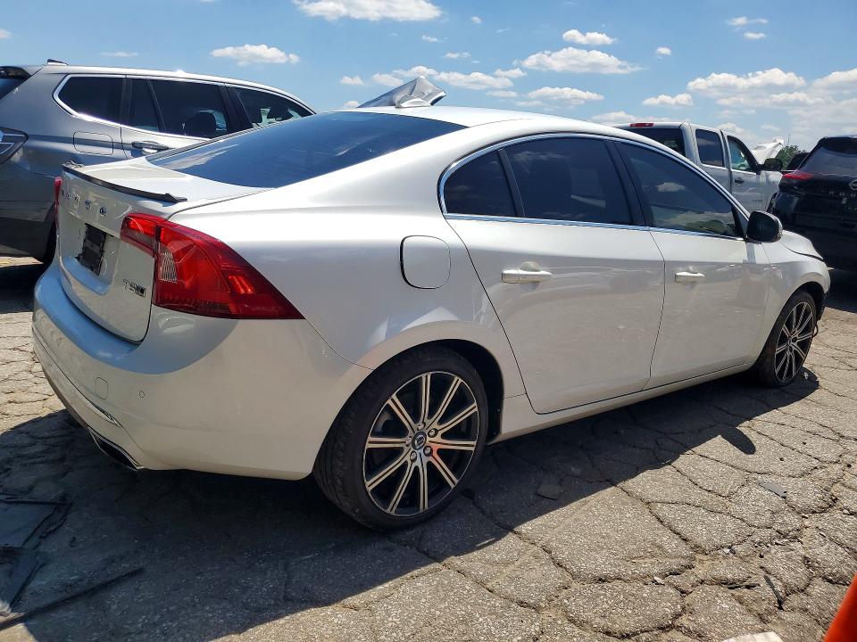 LYV402TK9HB126107