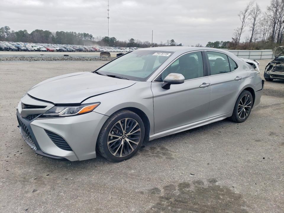 2018 TOYOTA CAMRY — VIN 4T1B11HK6JU128881