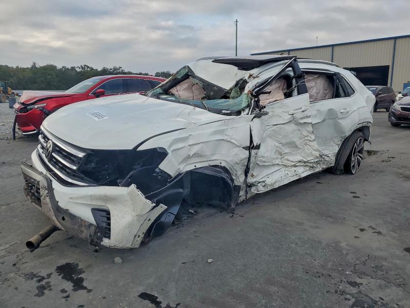2022 VOLKSWAGEN ATLAS CROS — VIN 1V2BC2CA4NC213053