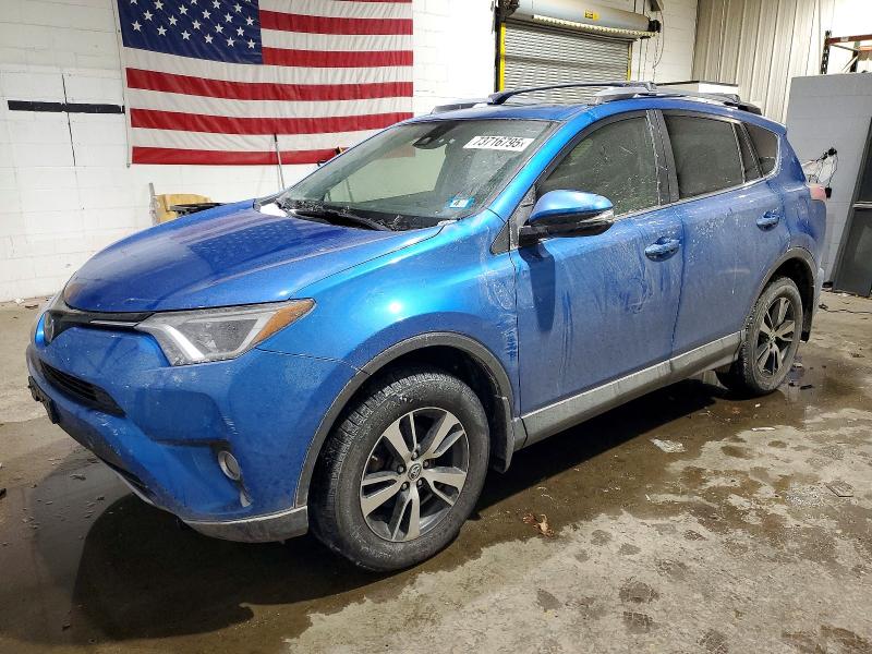 2018 TOYOTA RAV4 — VIN JTMRFREV2JJ196615