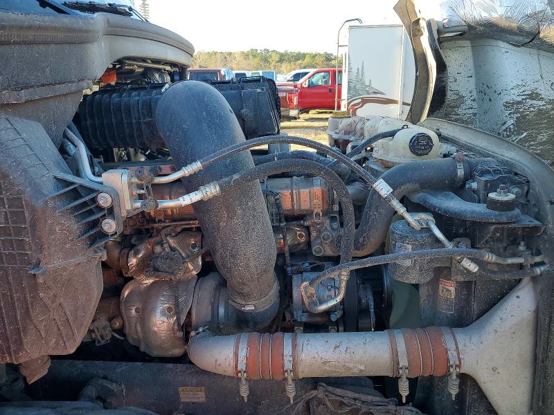 2025 FREIGHTLINER CASCADIA 1 — VIN 1FUJHLDV4SLVX5913