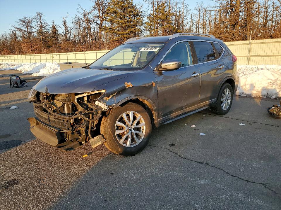 2018 NISSAN ROGUE — VIN KNMAT2MVXJP530000