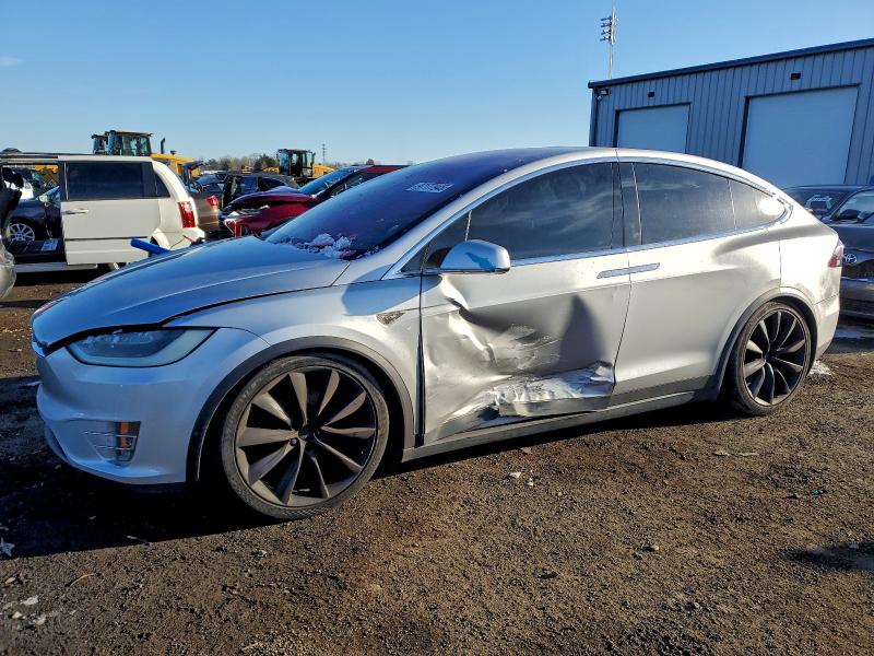2016 TESLA MODEL X — VIN 5YJXCAE20GF006236