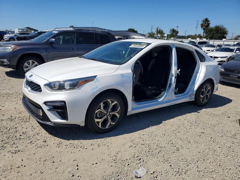 2021 KIA FORTE — VIN 3KPF24AD4ME299213