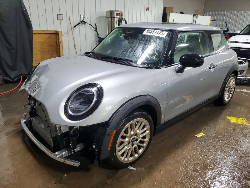 2025 MINI COOPER — VIN WMW13GD00S2W37957
