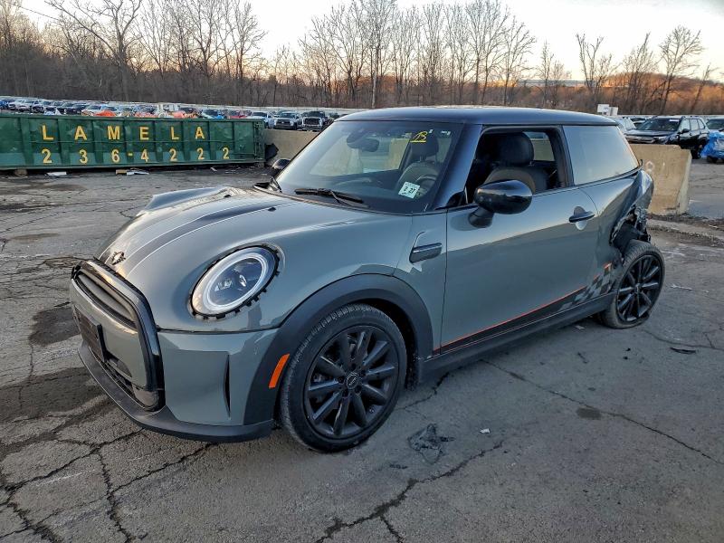 2022 MINI COOPER — VIN WMW33DH08N2R38658