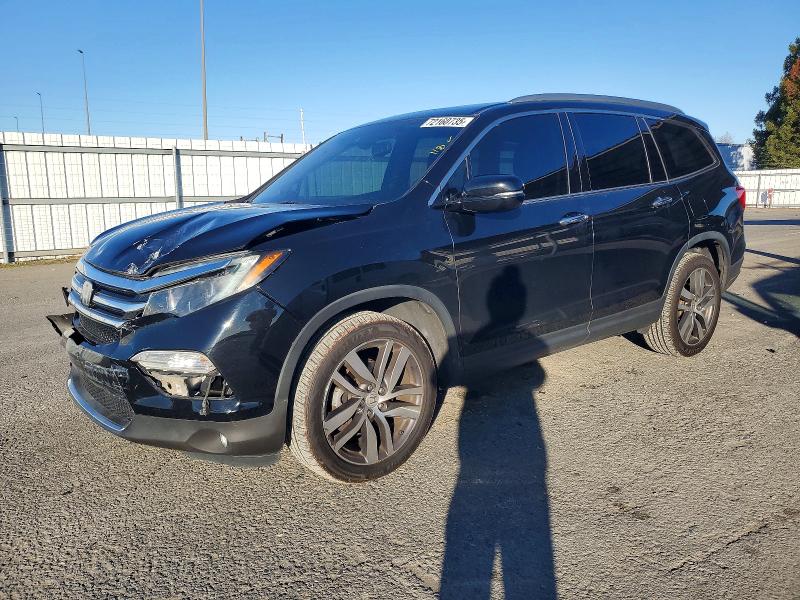 2017 HONDA PILOT ELIT — VIN 5FNYF6H0XHB035893