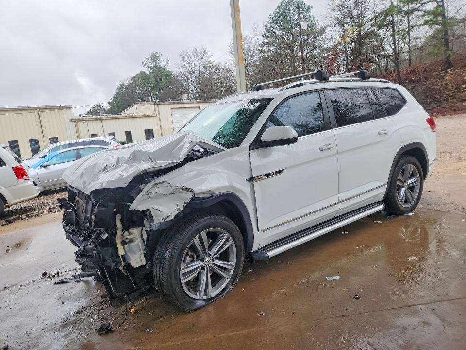 2018 VOLKSWAGEN ATLAS — VIN 1V2RR2CA5JC522117