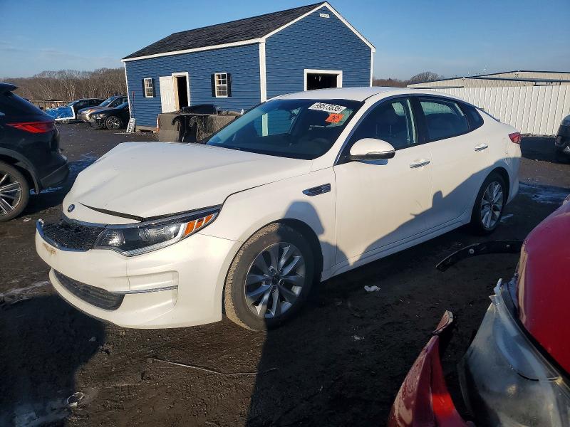 2018 KIA OPTIMA LX — VIN 5XXGT4L38JG270824