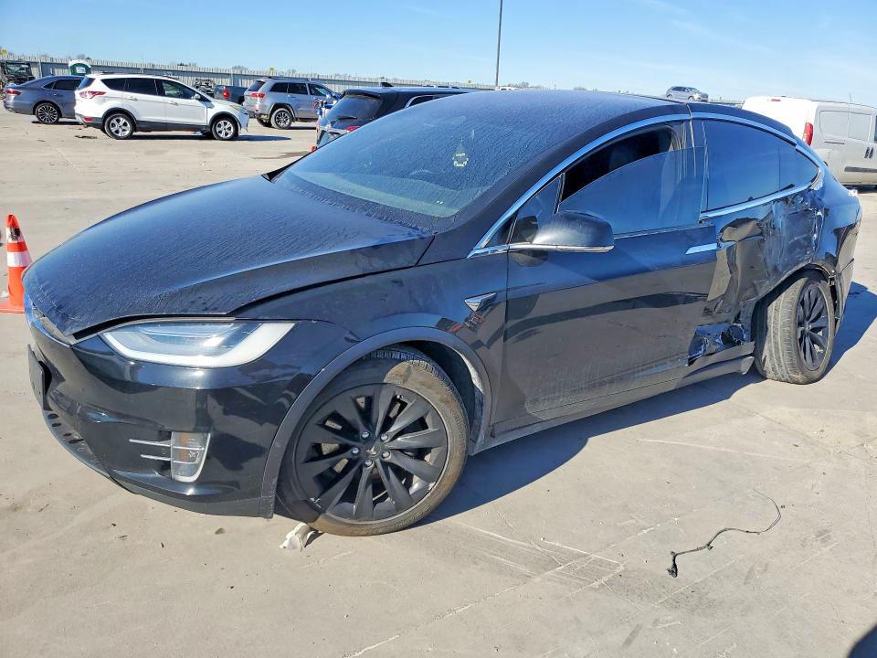 2020 TESLA MODEL X — VIN 5YJXCDE28LF284913